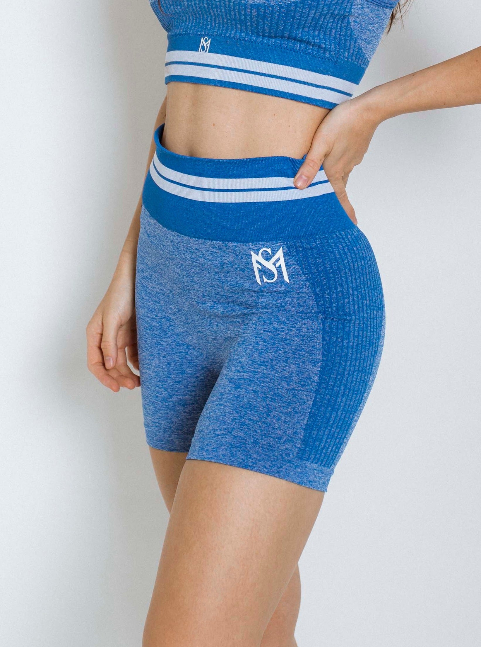 Bright lines blue shorts Sportmonkey