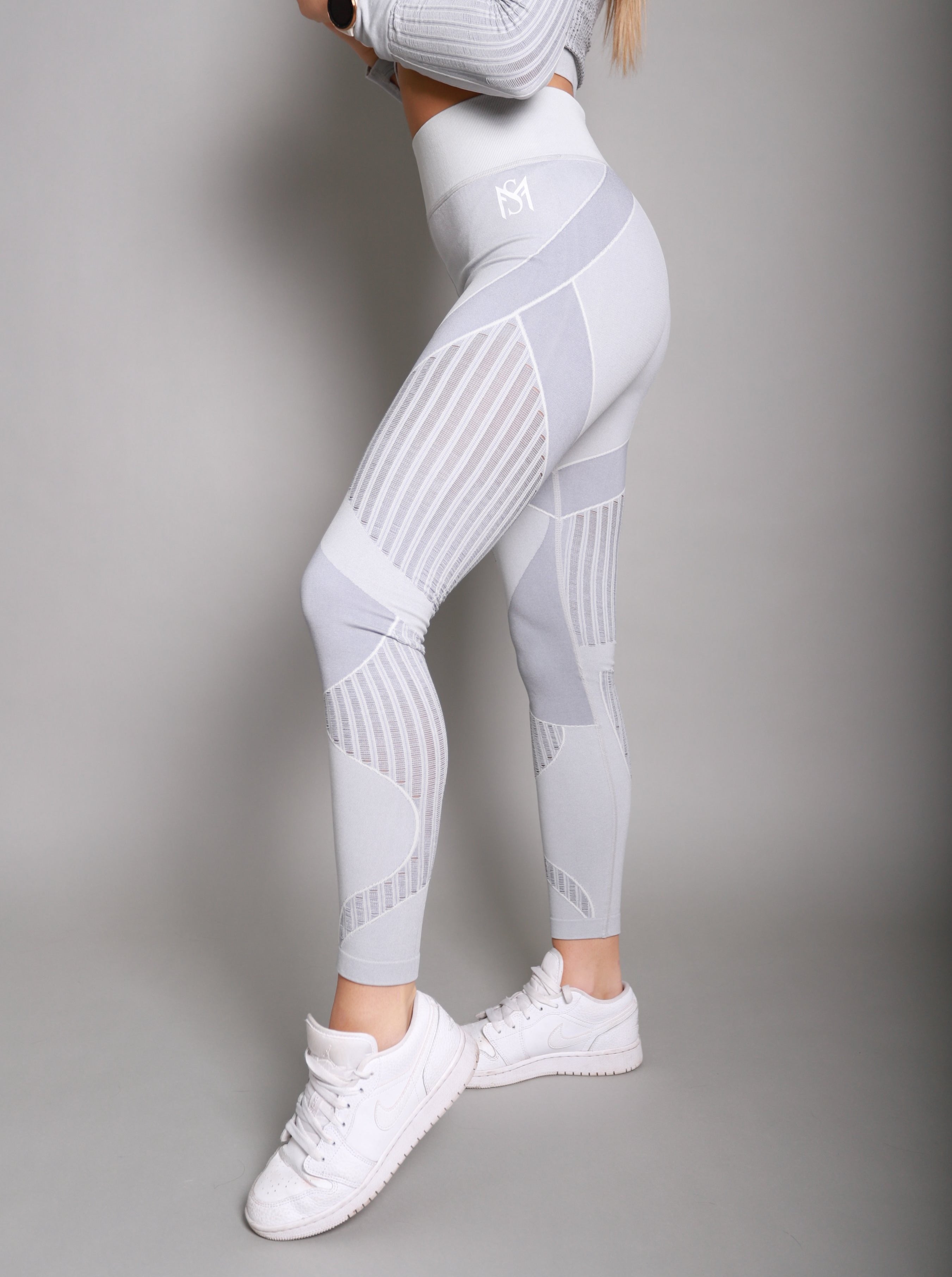 Stars Light Grey Leggings sportmonkey