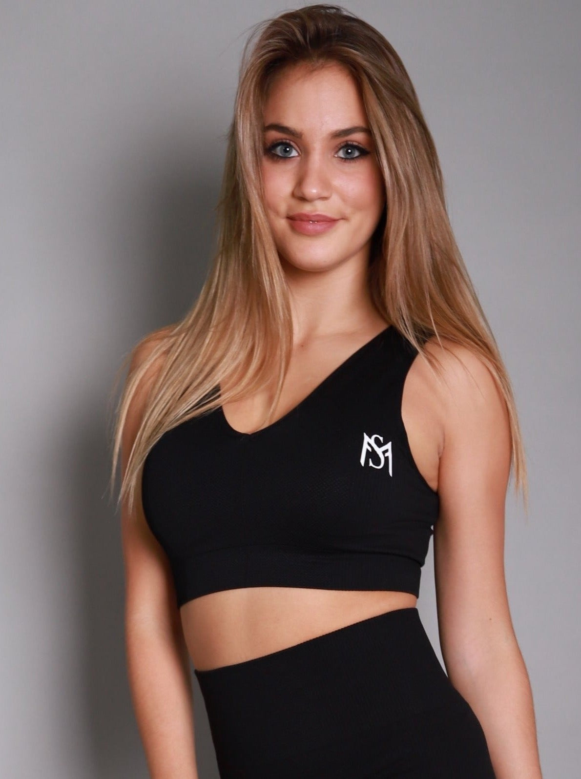 Ribbed Black Sport Bra Sportmonkey