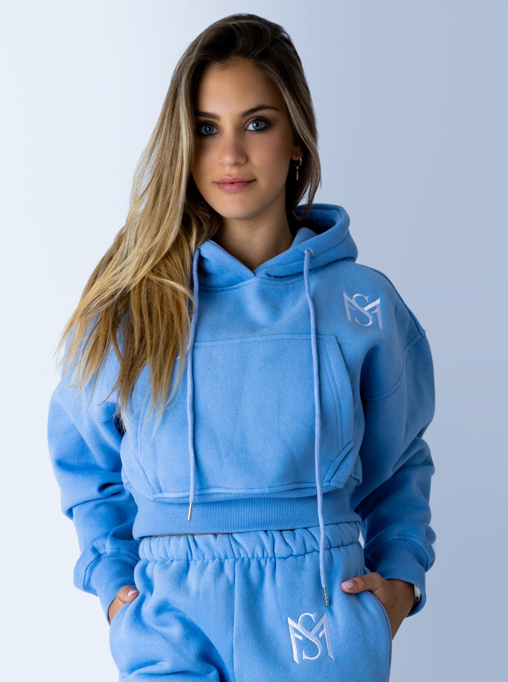 Comfort Blue Crop Top Hoodie Sportmonkey